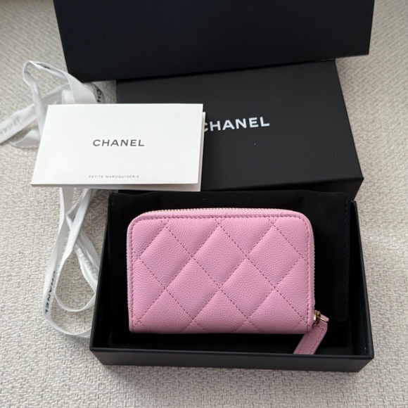 NWT Chanel pink zipped coin purse - Picture 4 of 6